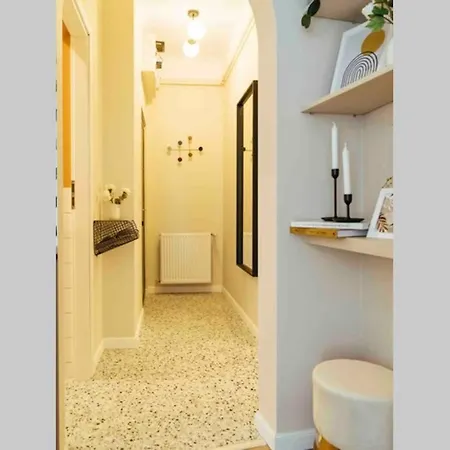 Stunning Views - Location - Netflix + Balcony דירה *