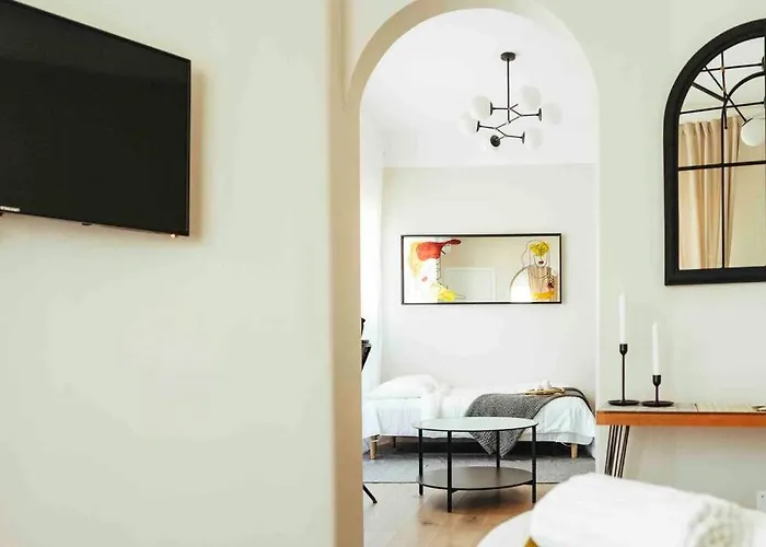 Lägenhet Stunning Views - Location - Netflix + Balcony