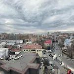 Stunning Views - Location - Netflix + Balcony Apartament Bukareszt