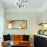 Stunning Views - Location - Netflix + Balcony