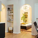 Stunning Views - Location - Netflix + Balcony Apartament Bukareszt