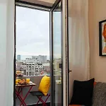 Apartament Stunning Views - Location - Netflix + Balcony *