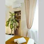 Stunning Views - Location - Netflix + Balcony *