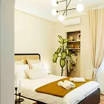 Stunning Views - Location - Netflix + Balcony
