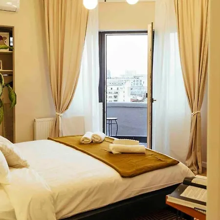 Stunning Views - Location - Netflix + Balcony Διαμέρισμα *