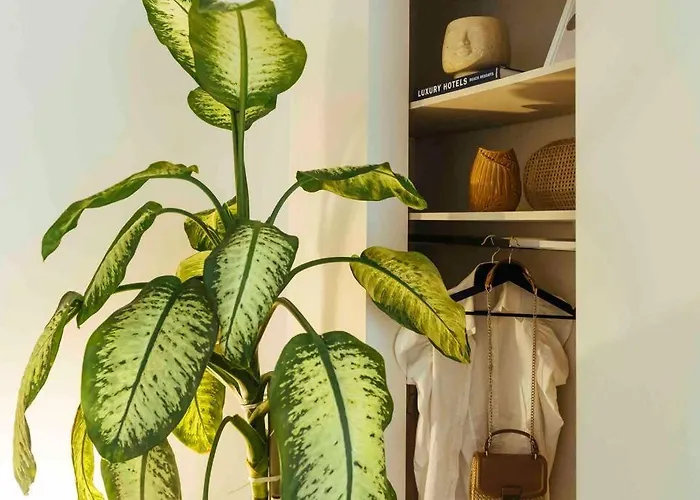 Apartament Stunning Views - Location - Netflix + Balcony Bucureşti