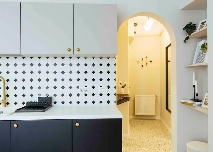 Stunning Views - Location - Netflix + Balcony Bucureşti