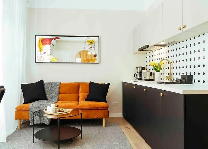 Stunning Views - Location - Netflix + Balcony