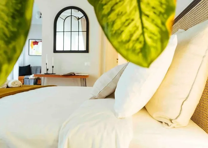 Stunning Views - Location - Netflix + Balcony Bucureşti