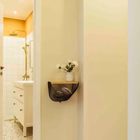 Stunning Views - Location - Netflix + Balcony *