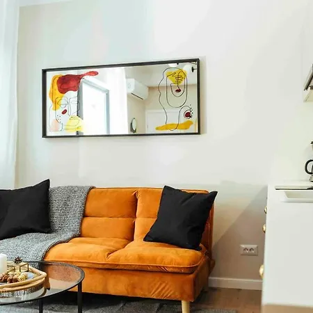 Stunning Views - Location - Netflix + Balcony