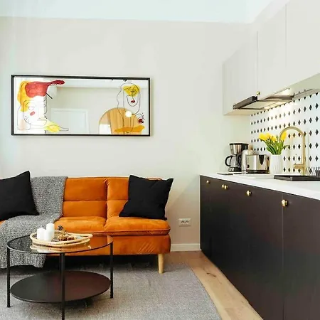 Stunning Views - Location - Netflix + Balcony